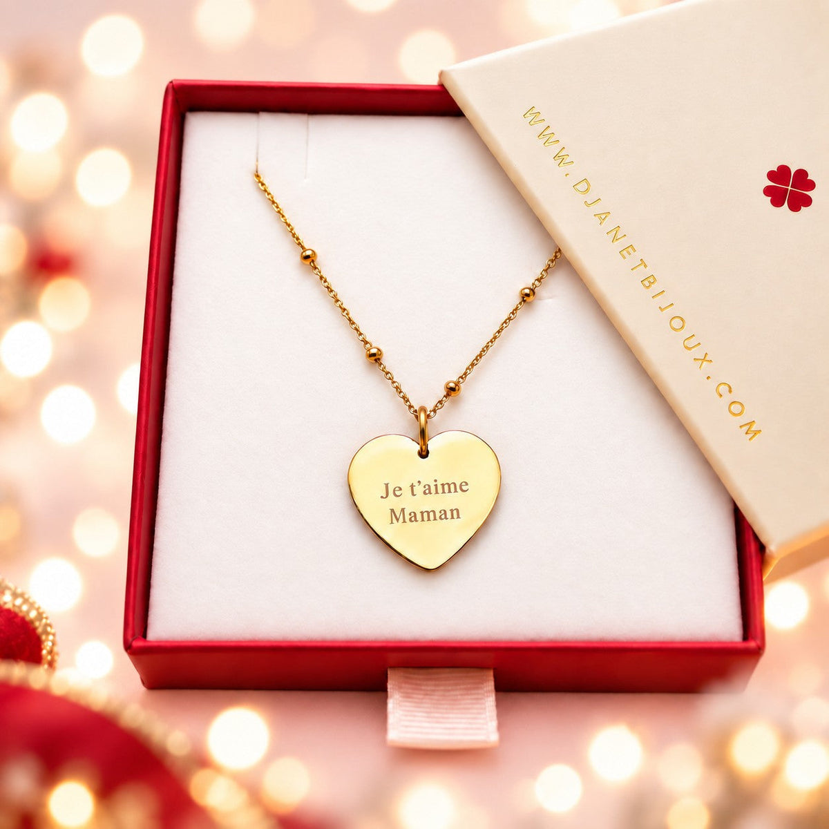Bijou personnalisé pour Noël : 12 idées de cadeaux pour femme qui ont du sens