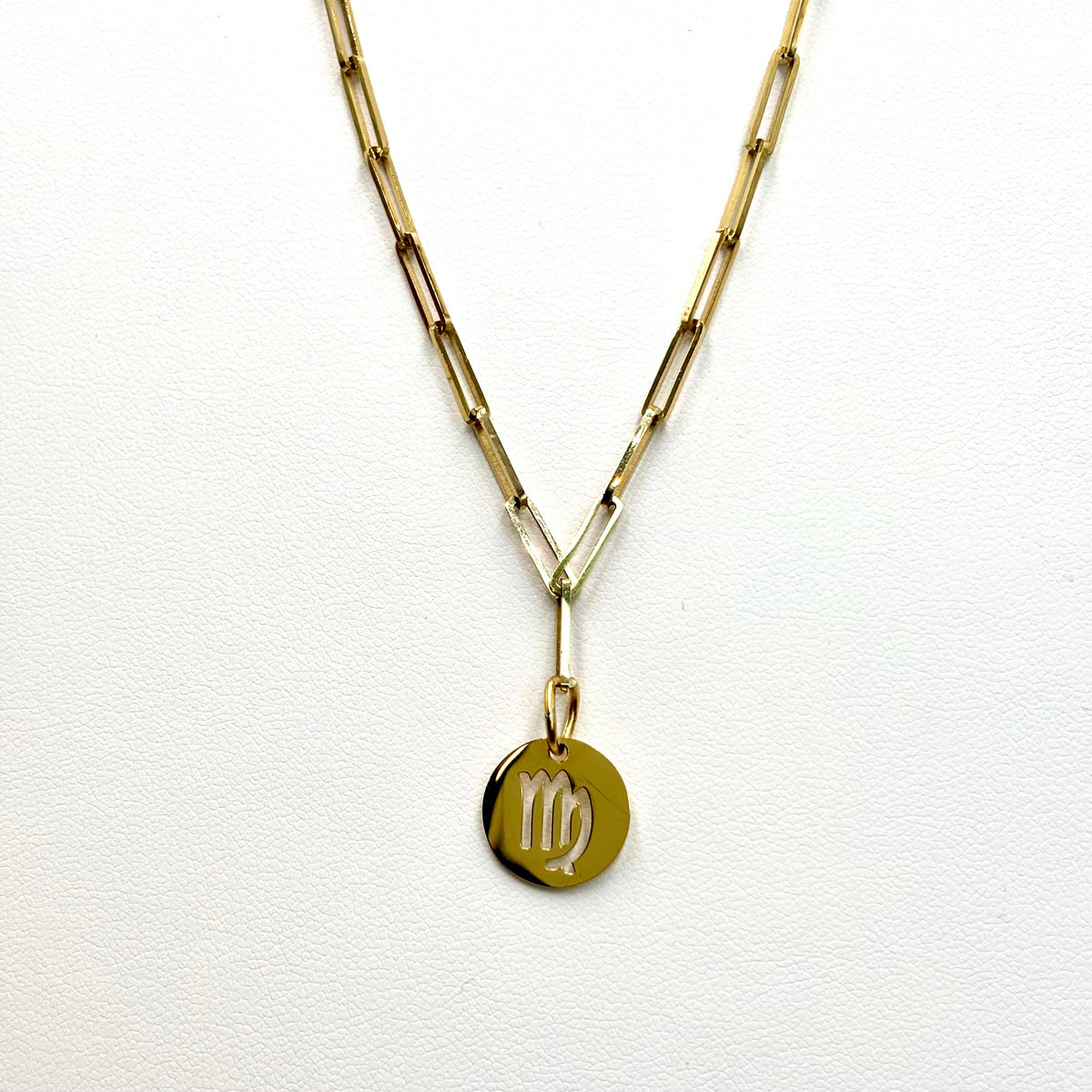 Collier doré à grands maillons et médaille astrologique Vierge