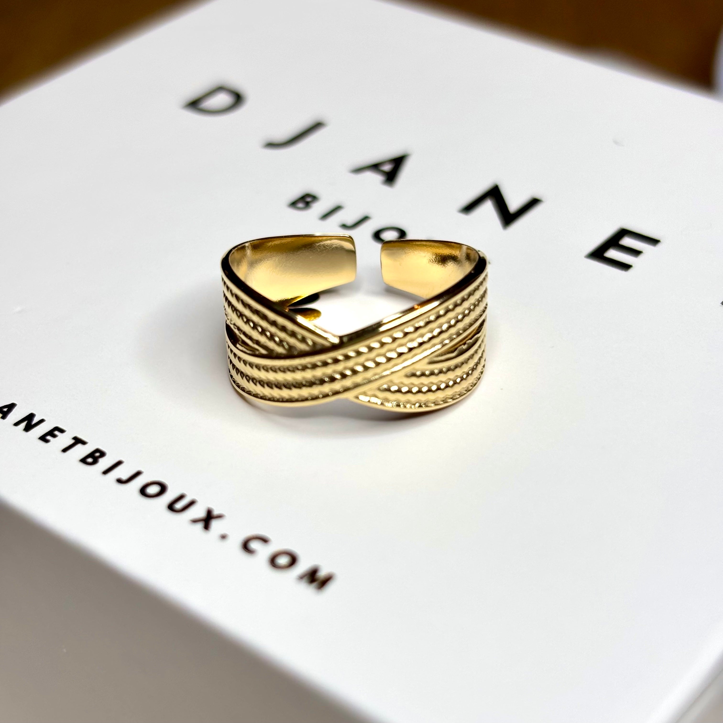 Bague anneaux croisés acier inoxydable doré Anna