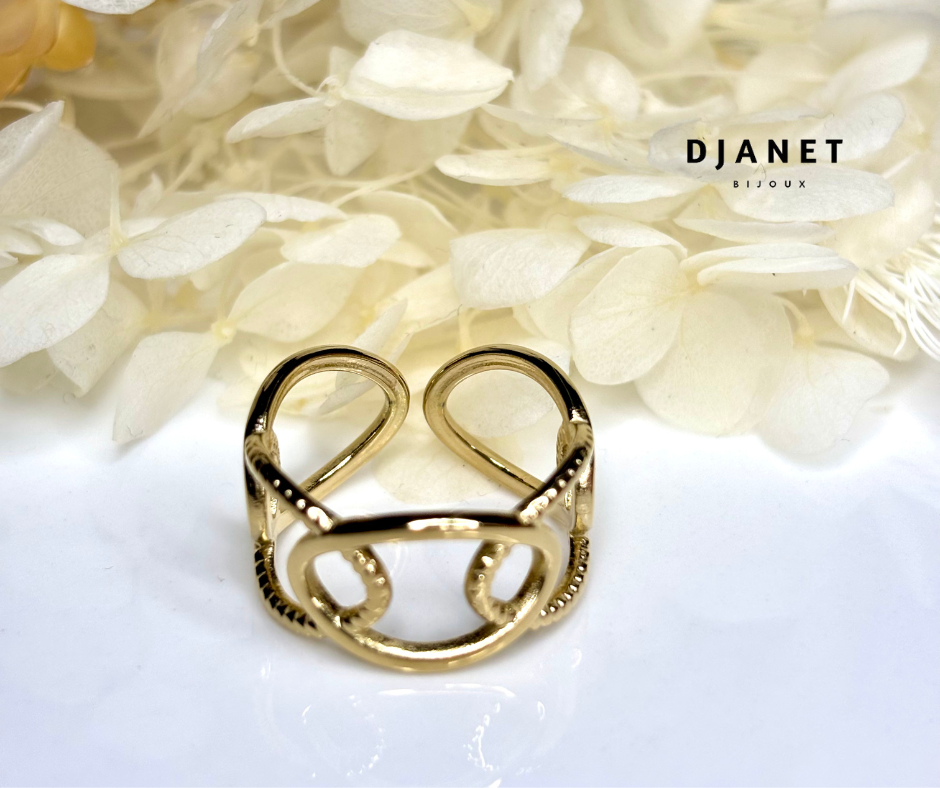 Bague ajustable mailles ovales alternées lisses et texturées en acier inoxydable doré à l'or fin Angele