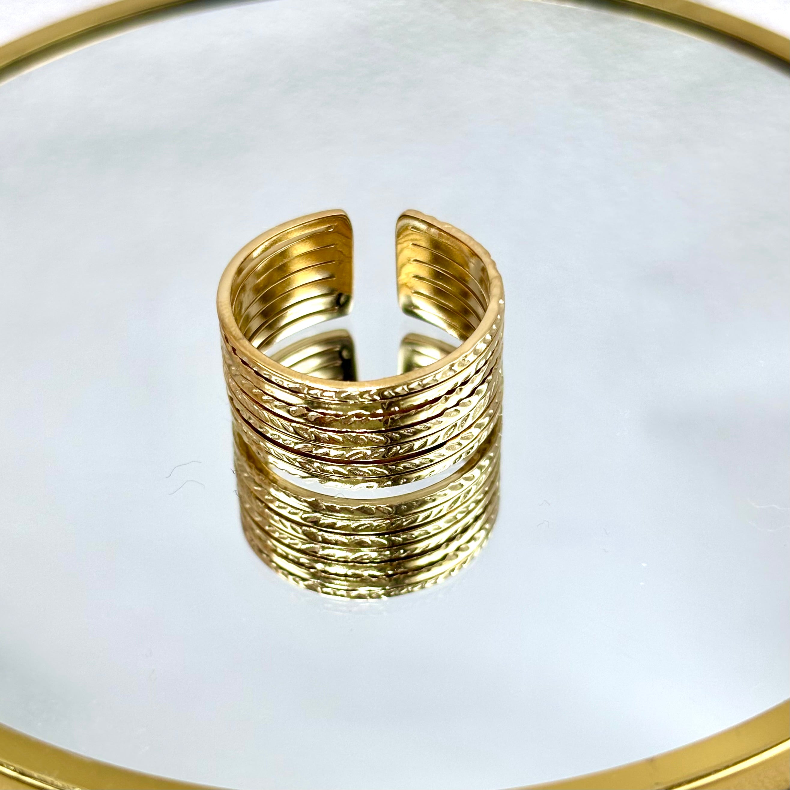 bague acier inoxydable doré large martelée ajustable femme