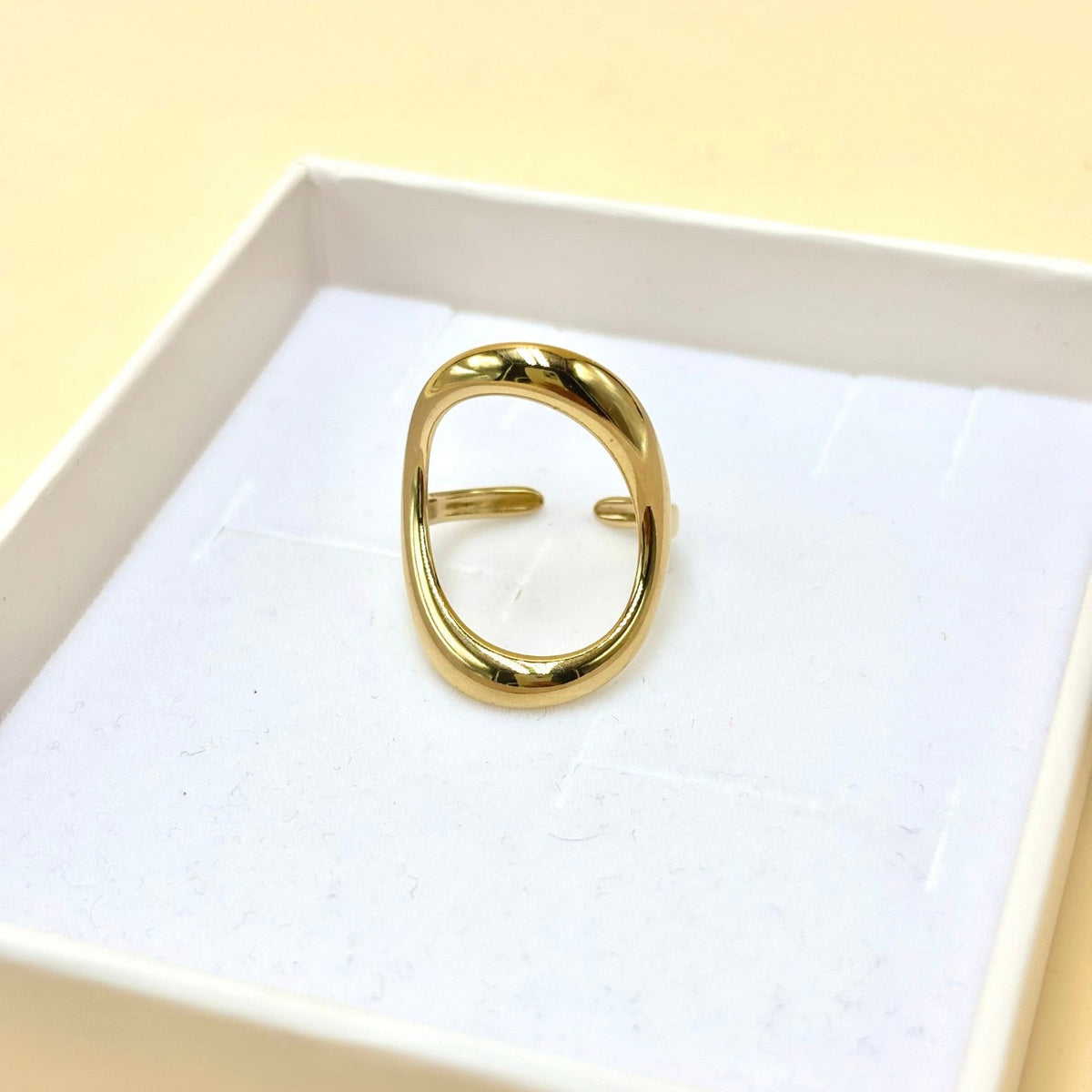 Grande Bague acier inoxydable doré large Ovale ajouré