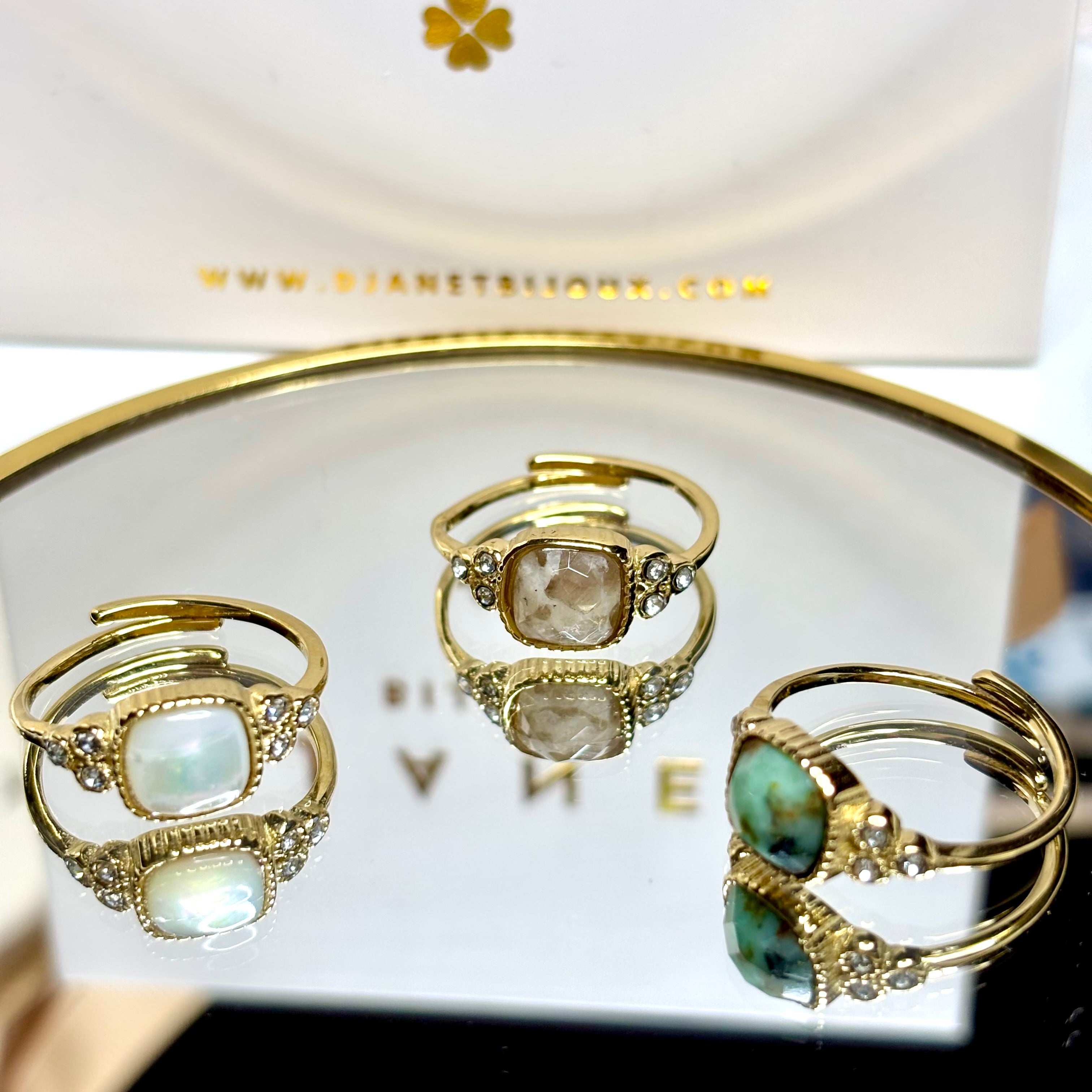 Bague turquoise africaine jaspe paysage et nacre avec trio de cristaux de chaque côté