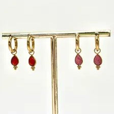 Boucles d'oreilles mini créoles dorées goutte pierres naturelles rhodonite et cornaline