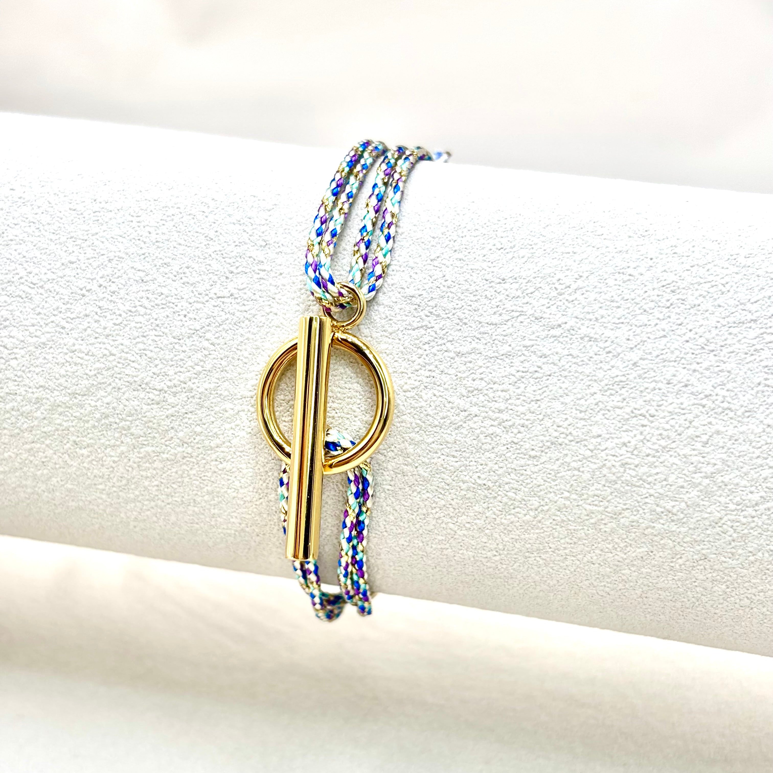 Bracelet cordon femme personnalisé fermoir T doré cordon double bleu violet