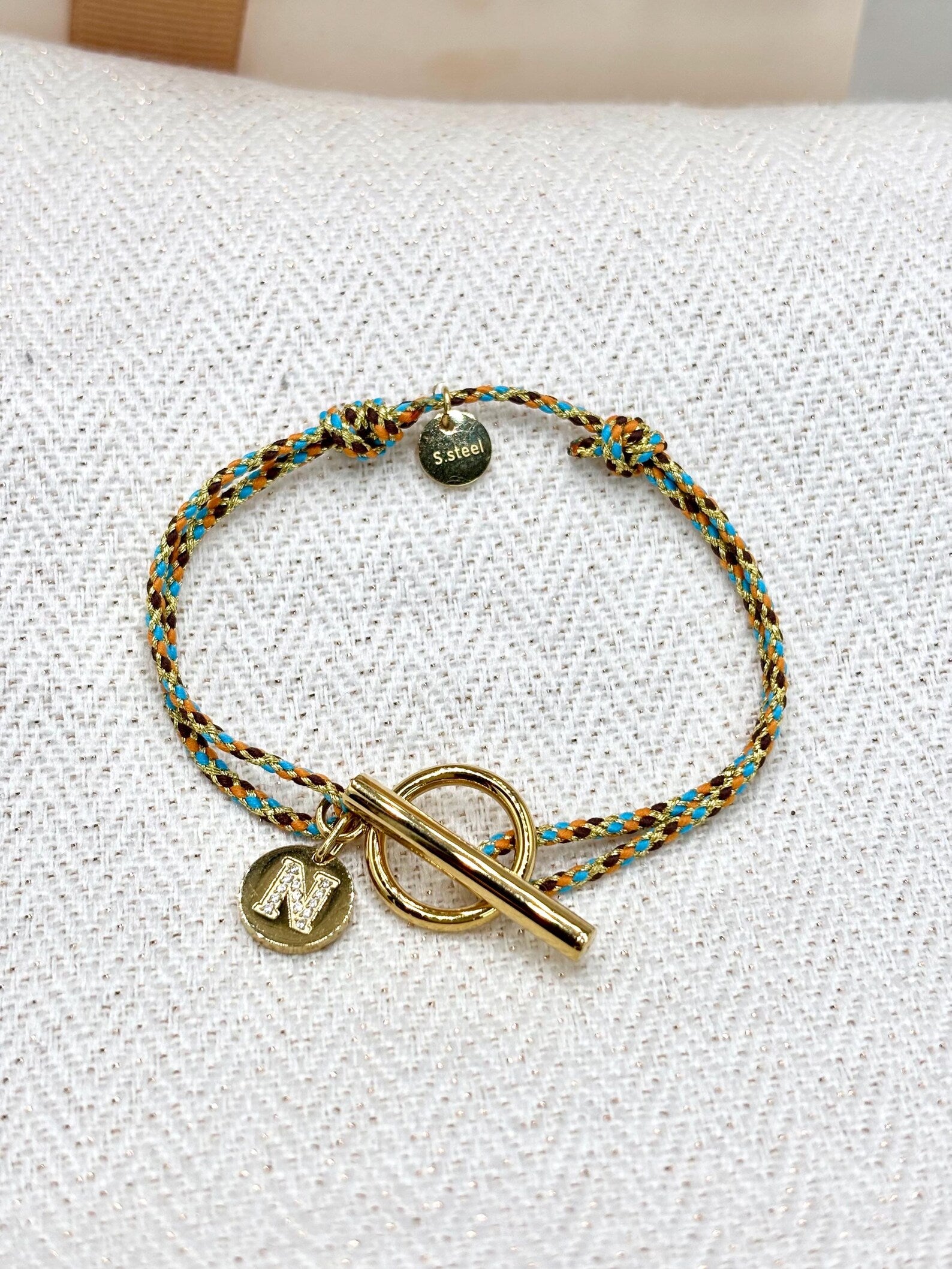 Bracelet cordon fermoir T Toggle en acier inoxydable doré initiale Lettre zirconium gravée