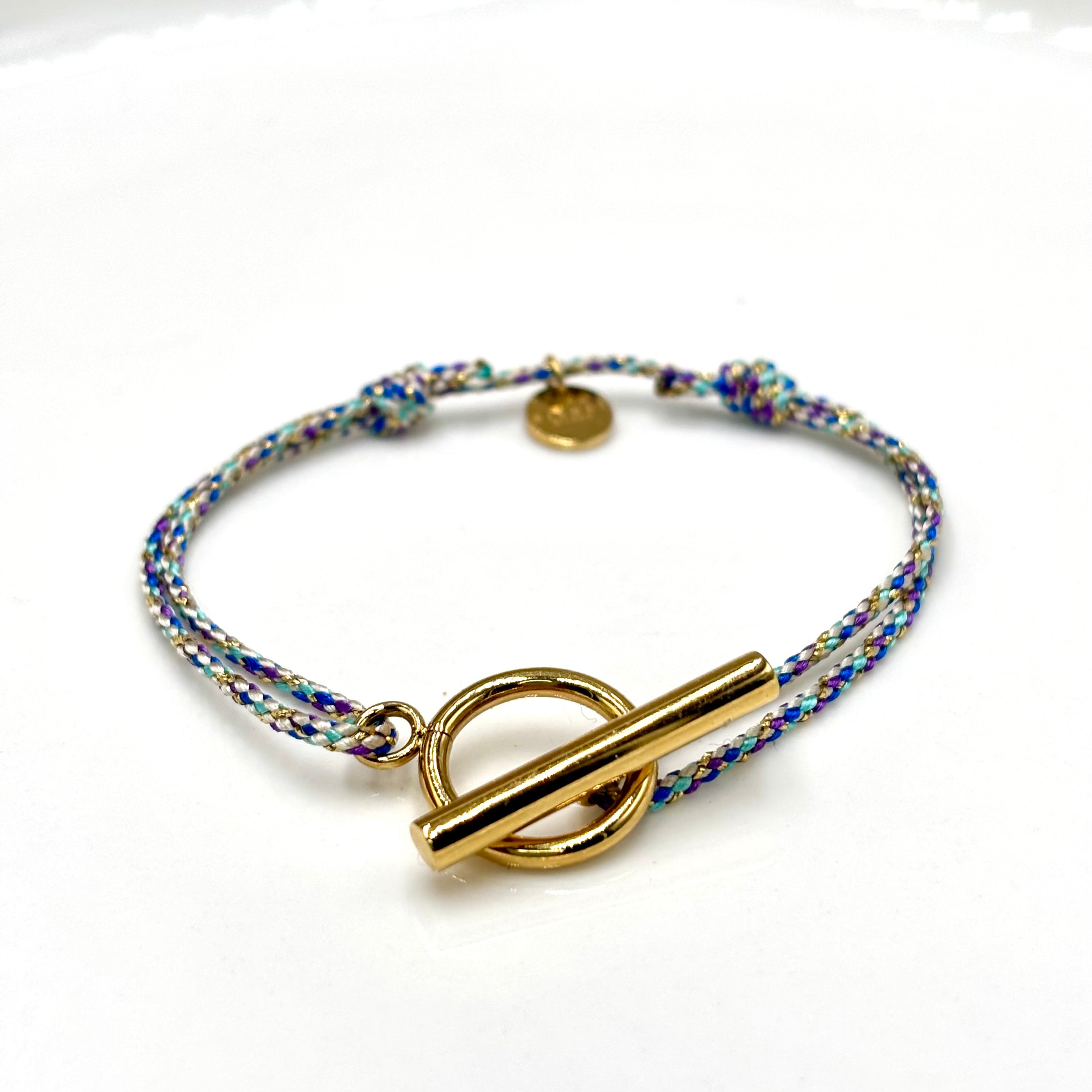 Bracelet femme cordon fermoir Toggle doré à l'or fin cordon simple bleu violet