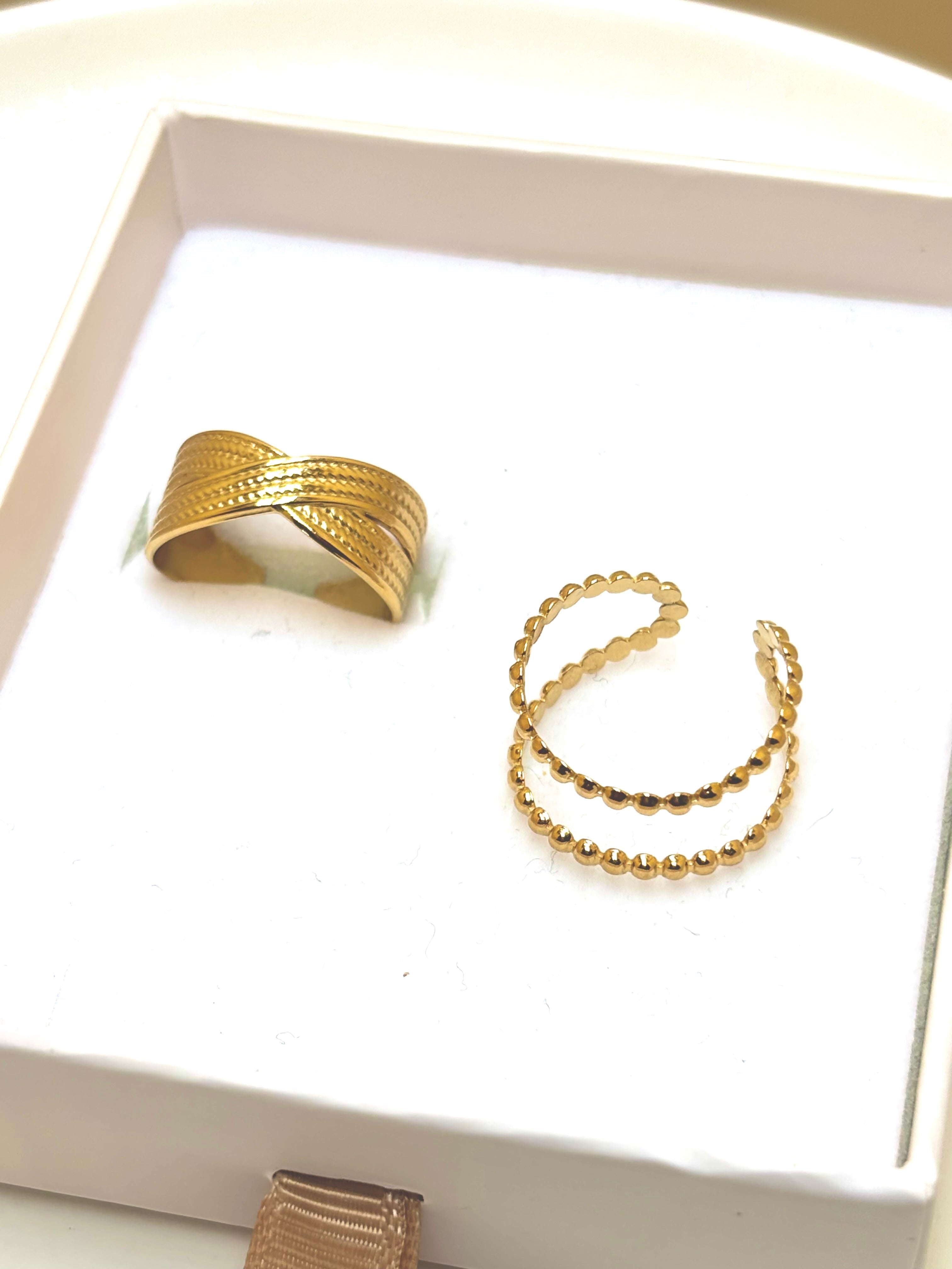 Anna gold stainless steel crossed rings ring