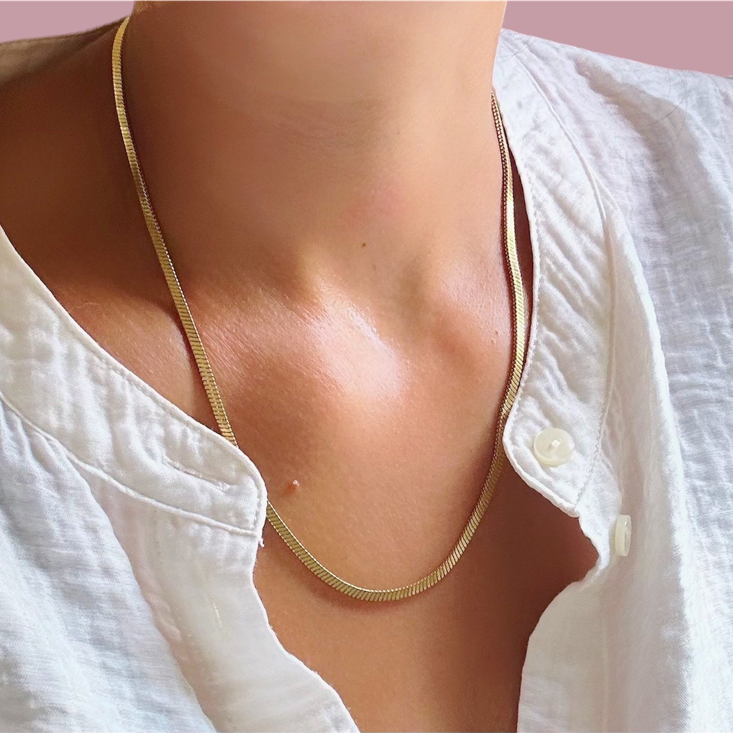 Collier chaine serpent en acier inoxydable doré porté