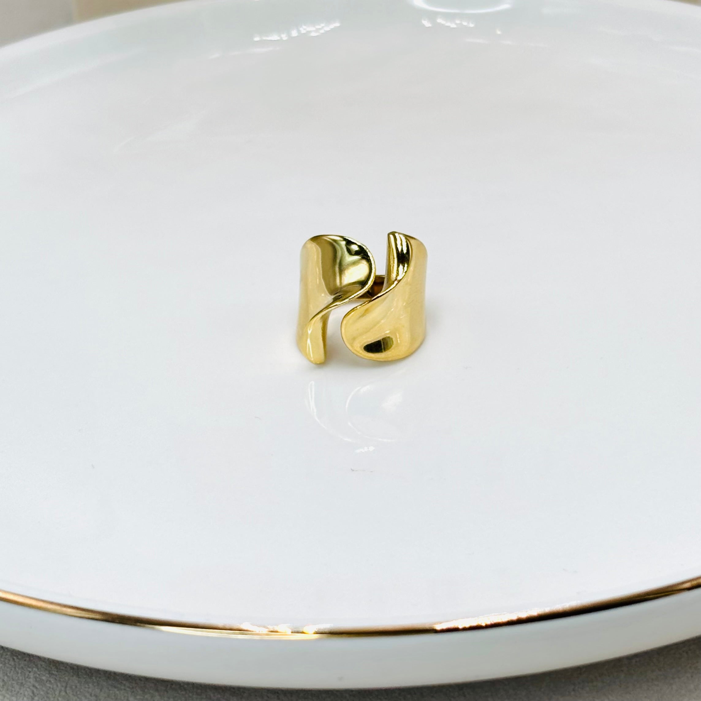 bague acier inoxydable doré large ouverte ondulée ajustable femme style organique