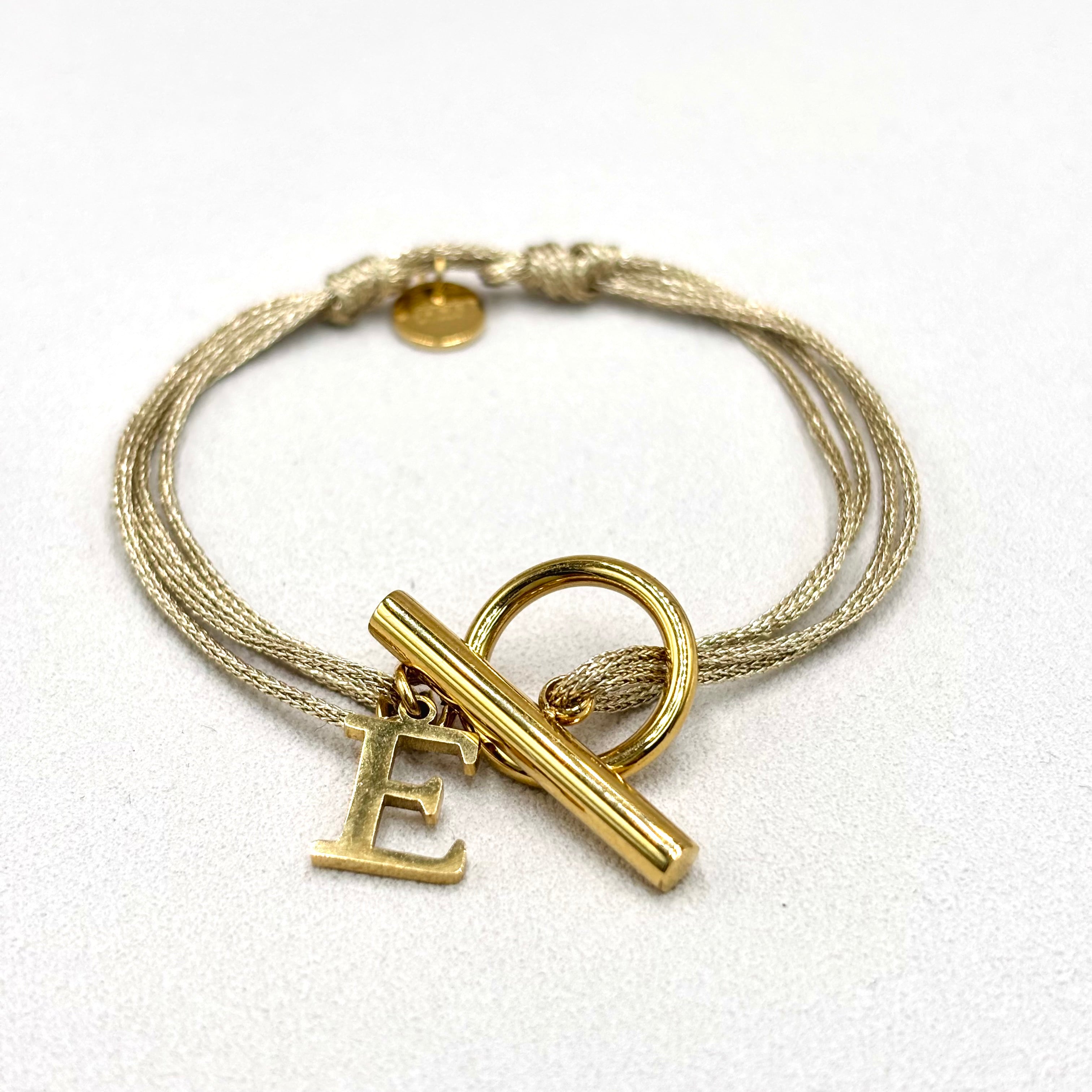 Bracelet cordon doré scintillant Fermoir T Toggle et lettre initiale prénom en acier inoxydable doré