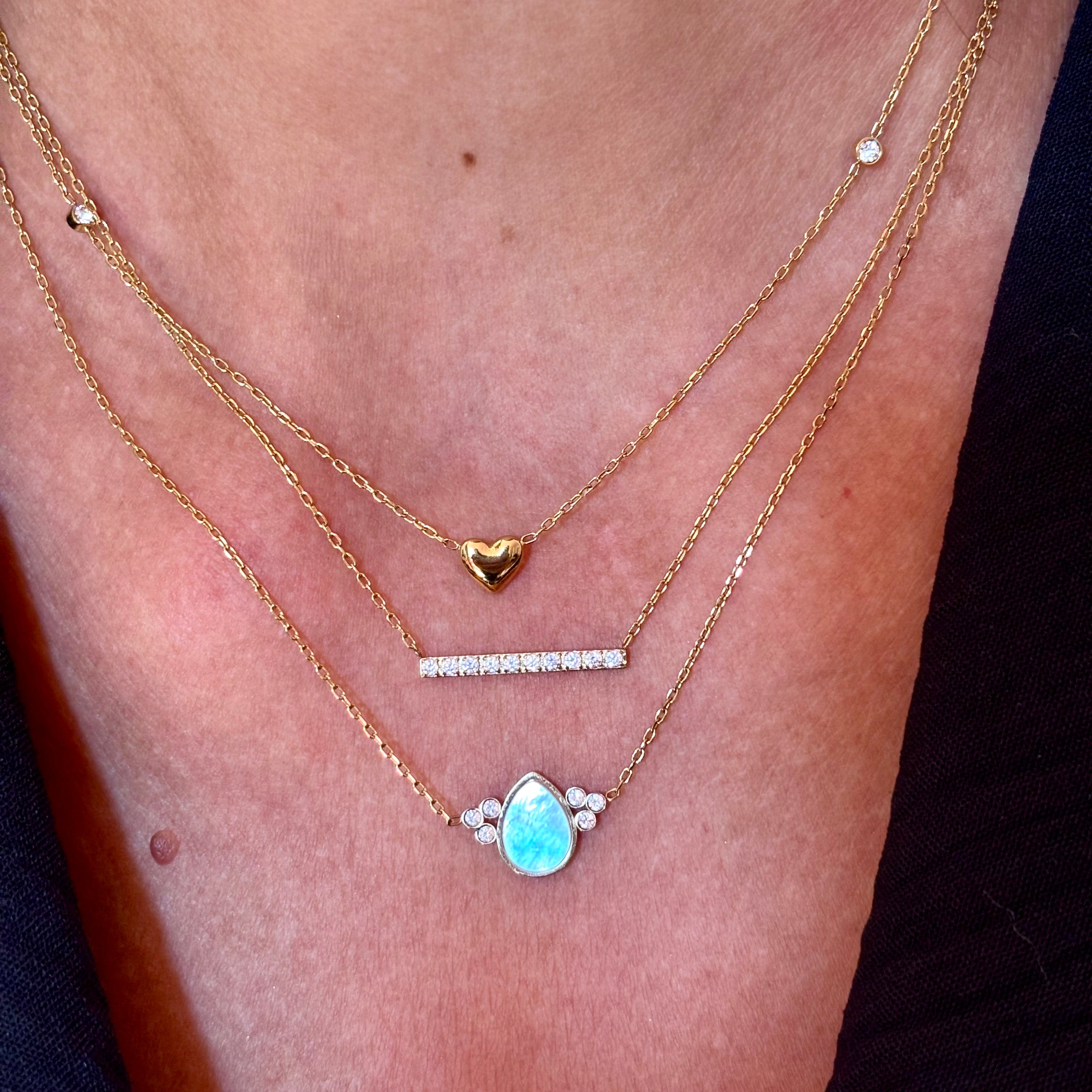 Collier Goutte en Nacre Blanche - Chaine fine dorée à l'or fin & Oxydes de Zirconium - Pauline