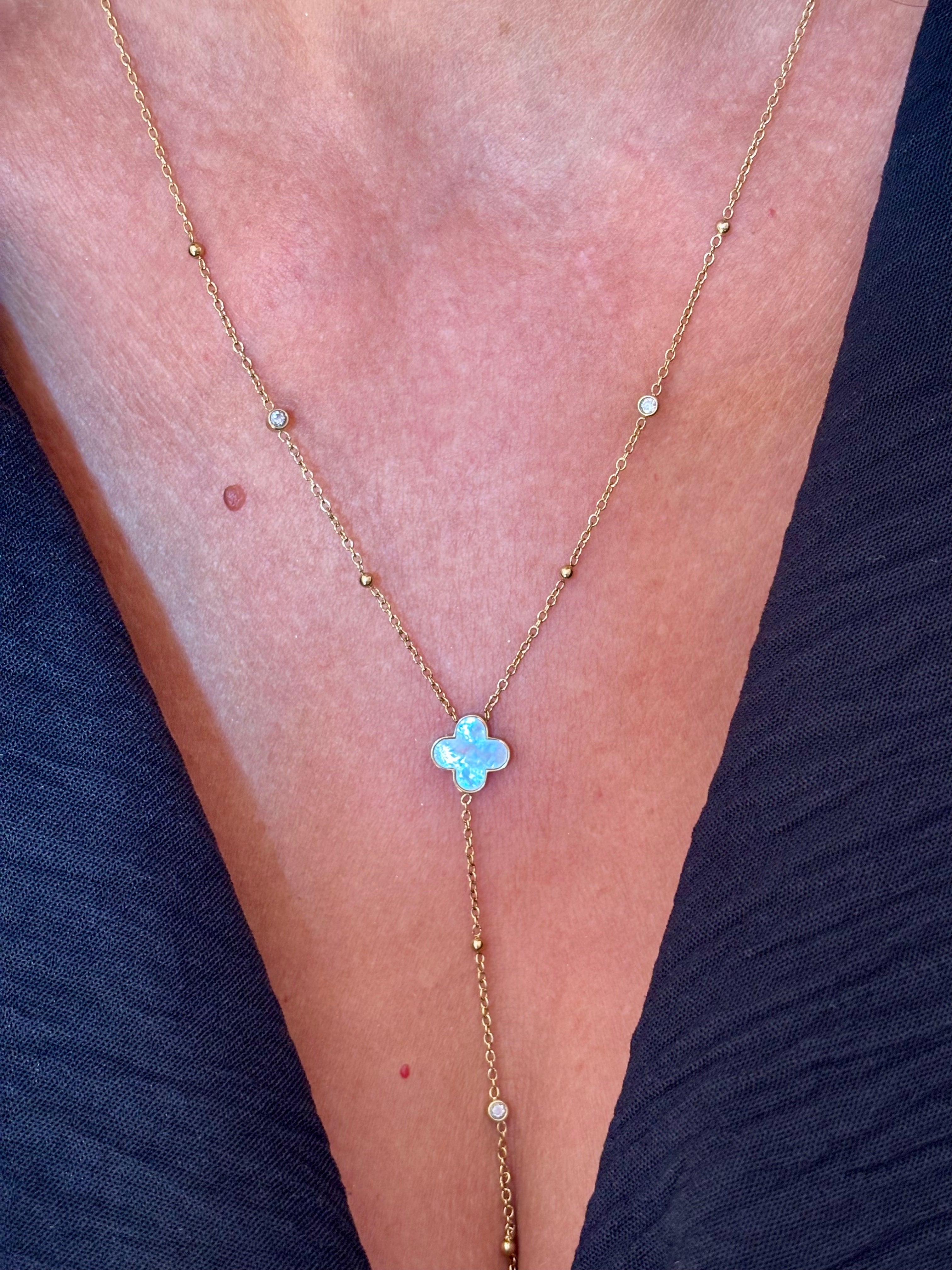 Collier Cravate Acier Inoxydable Doré Trèfle Nacre Victoire