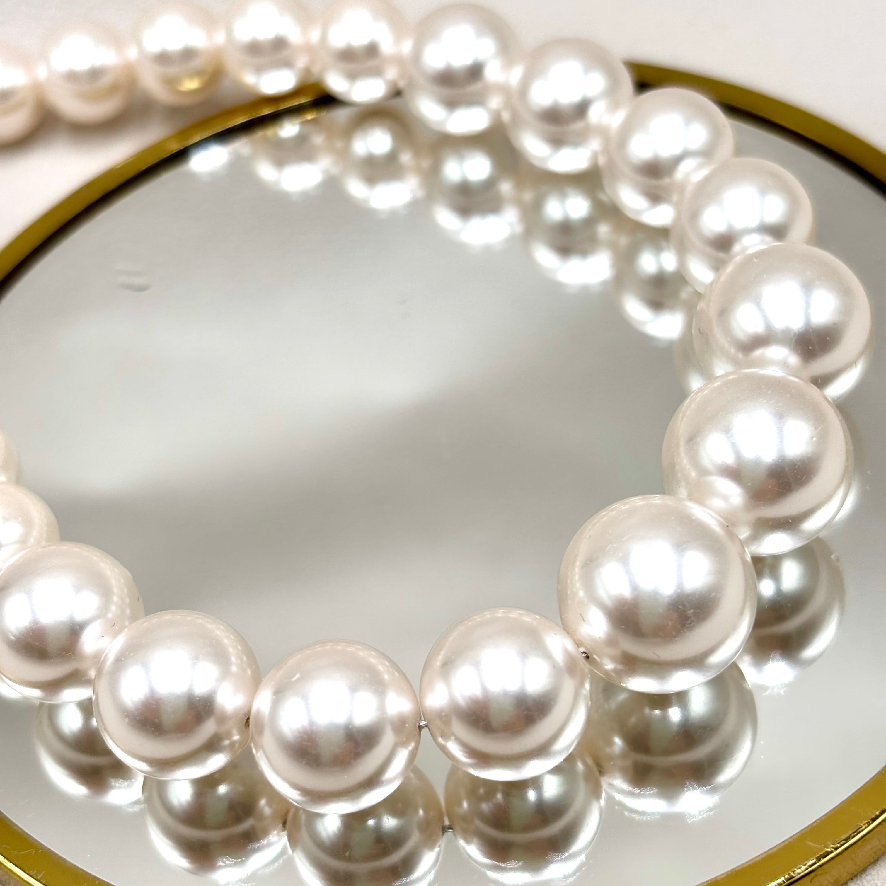 10 idées de bijoux à offrir pour la Fête des Mères - cadeaux élégants et personnalisés