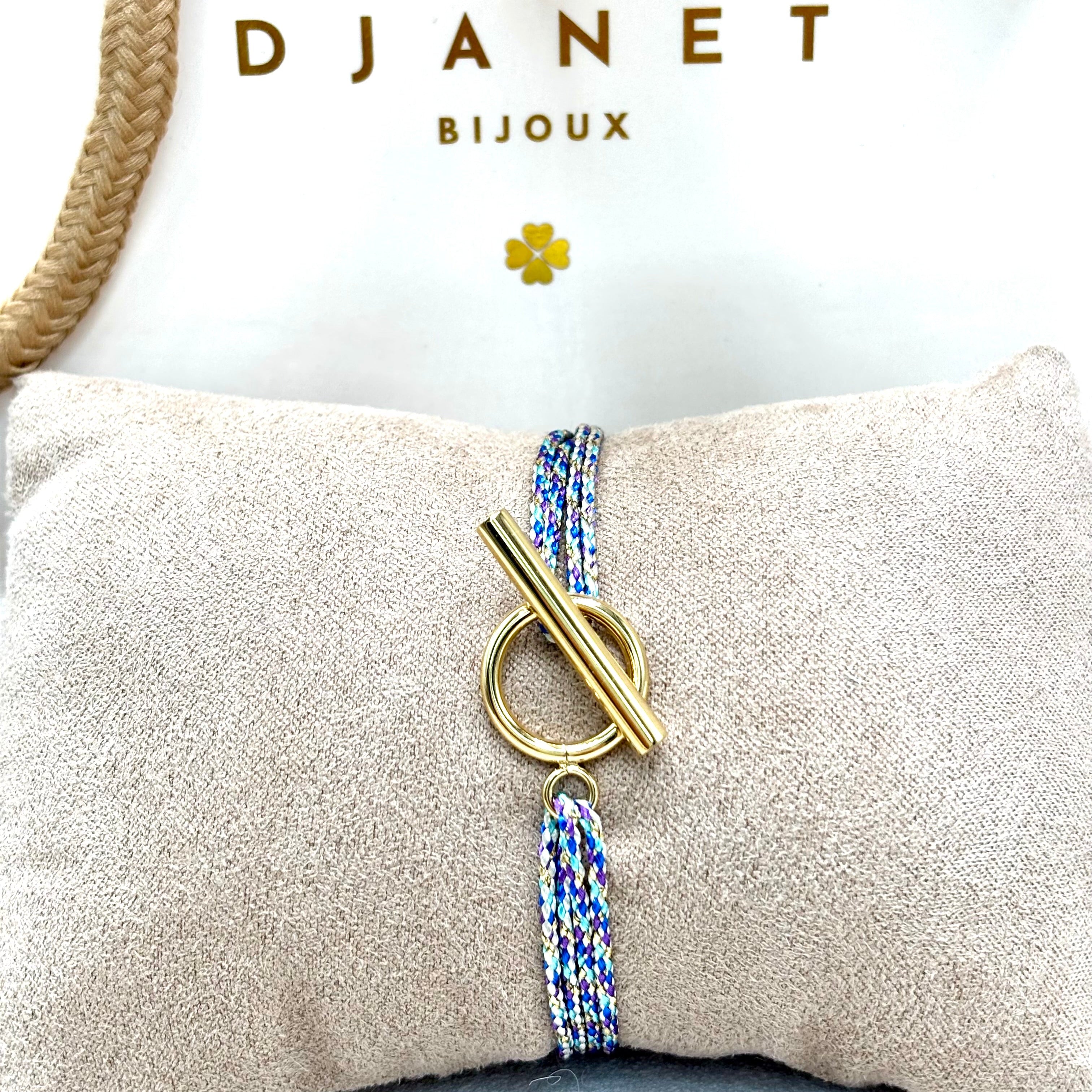 Bracelet cordon femme personnalisé fermoir T acier inoxydable dore et cordon double bleu violet 