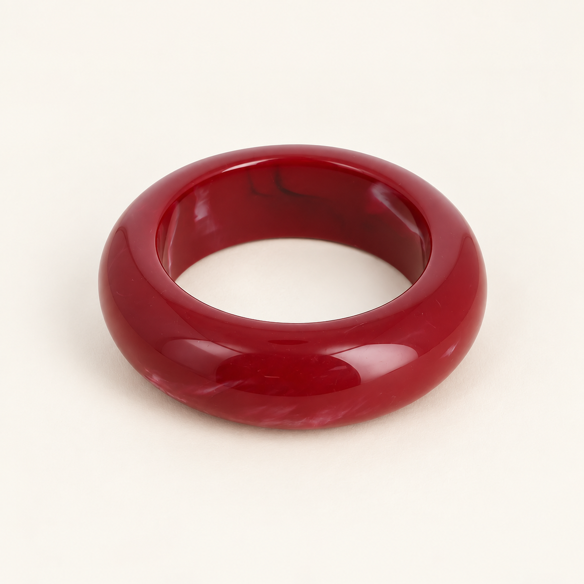 Bracelet jonc fermé épais en résine coloré bordeaux 