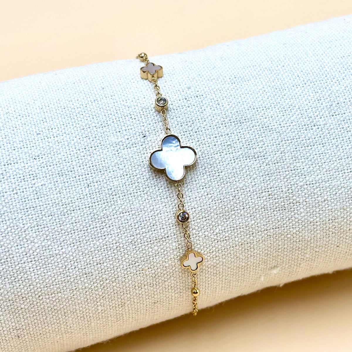 Bracelet trèfle nacre et zirconium en acier inoxydable doré 