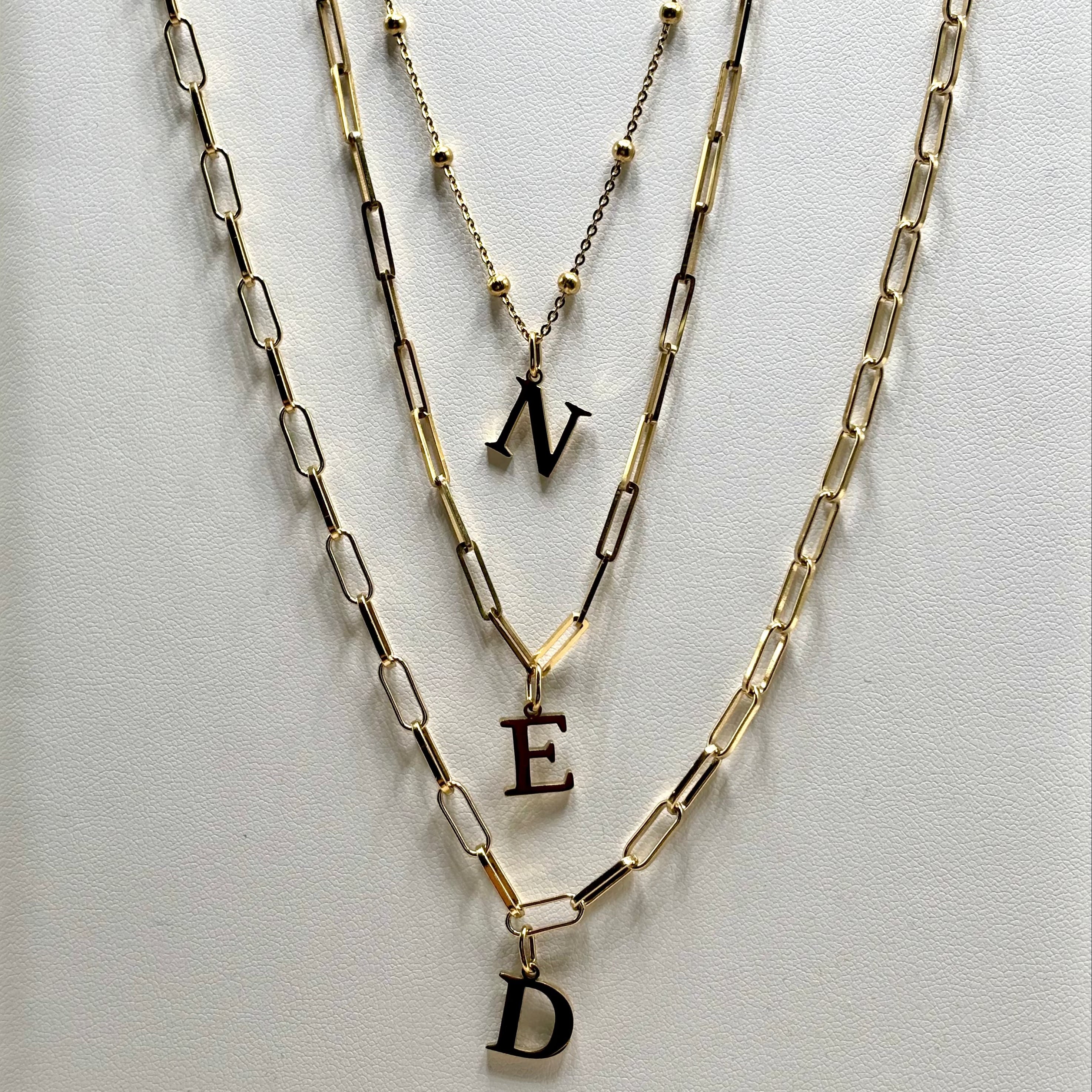 Colliers personnalisés Initiales mailles boules grandes mailles rectangles et mailles ovales