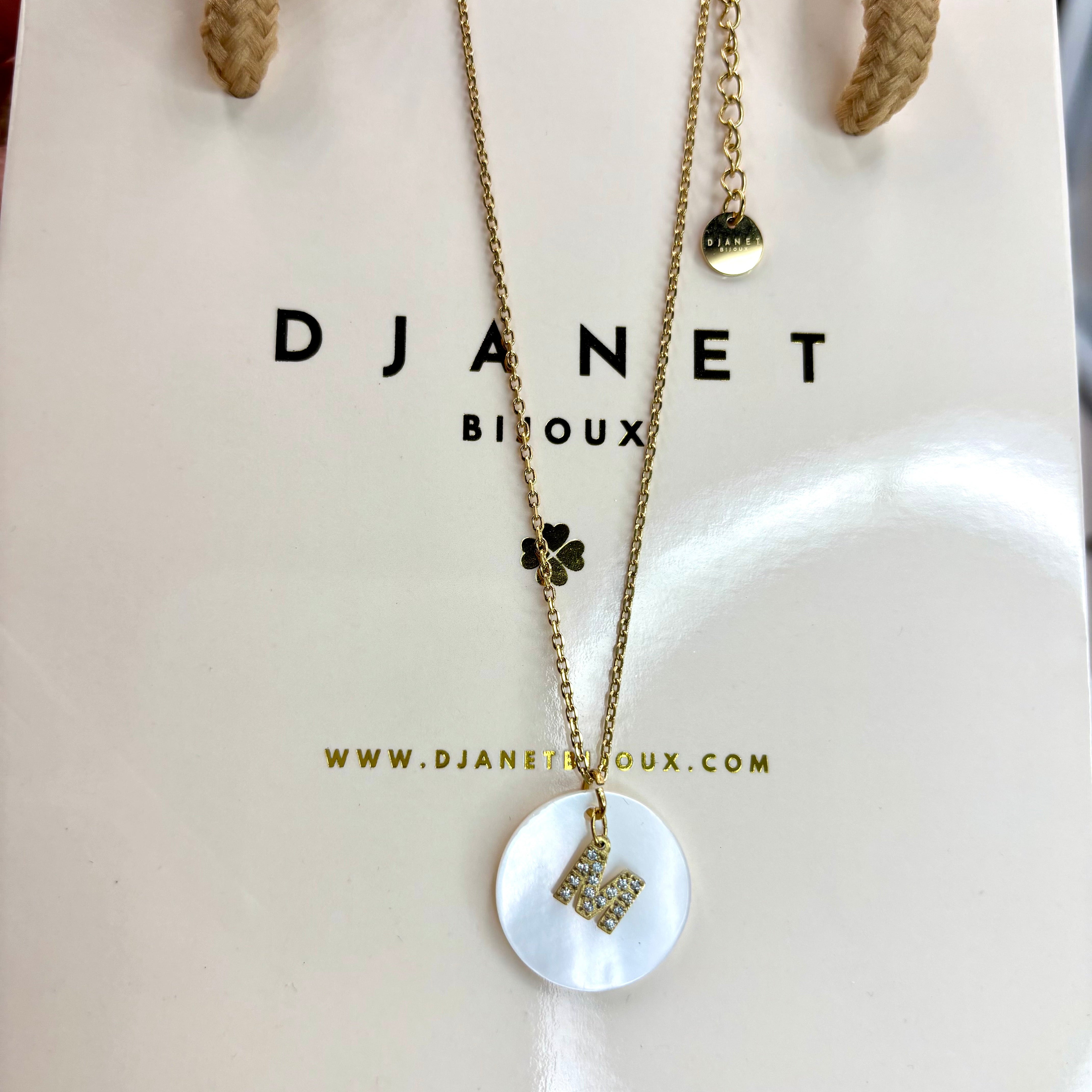 Collier personnalisé lettres initiales prénom sur pendentif rond nacré et chaine doré en acier inoxydable