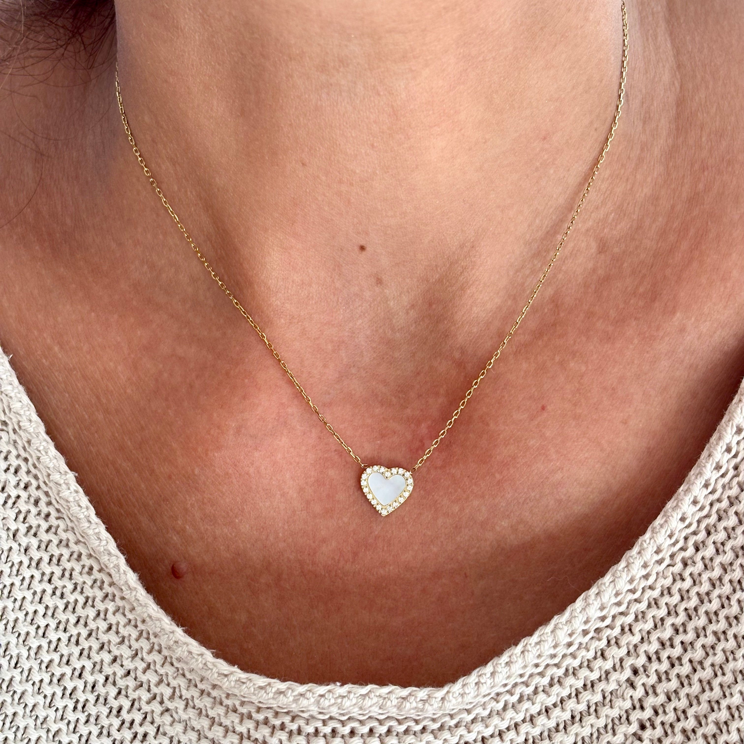 Collier Coeur Chaîne fine doré à l'or fin - Cœur nacré & Oxyde de Zirconium Lucina