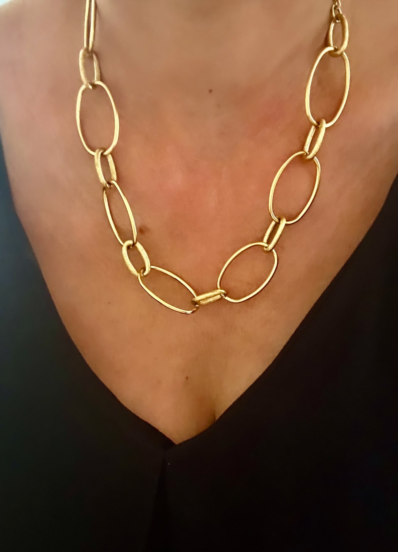 Collier chaine mailles ovales entrelacées